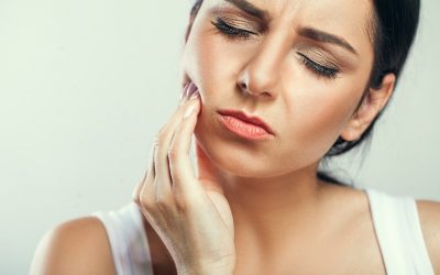 Dolore alla mandibola: le cause e le terapie