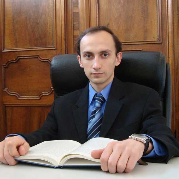 Dr. Massimo Defilippo